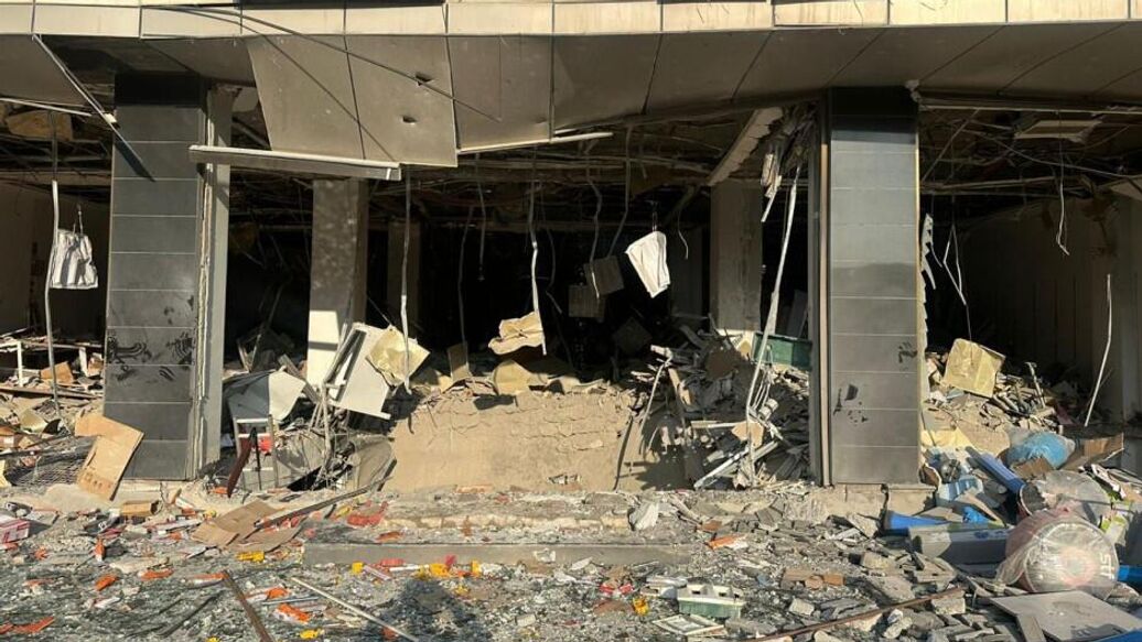 В Баку при взрыве разрушились пять этажей бизнес-центра