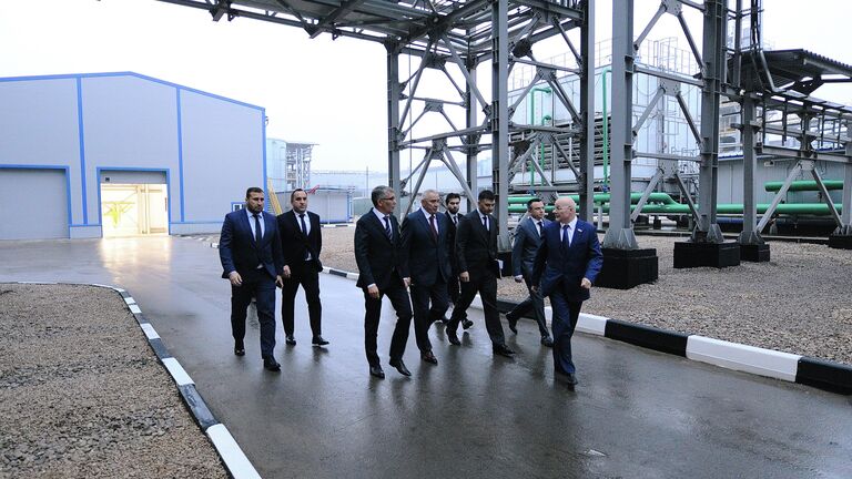 Перед торжественным запуском комплекса специалисты компании провели экскурсию для гостей по производственному комплексу Перед торжественным запуском комплекса специалисты компании провели экскурсию для гостей по производственному комплексу