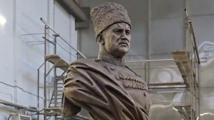 Памятник командующему Карельским фронтом в годы Великой Отечественной войны Валериану Фролову, который будет установлен в Петрозаводске Памятник командующему Карельским фронтом в годы Великой Отечественной войны Валериану Фролову, который будет установлен в Петрозаводске - РИА Новости, 1920, 24.11.2025