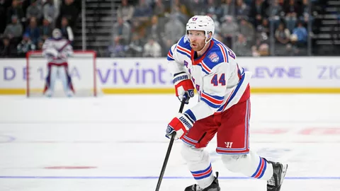 Хоккеист Нью-Йорк Рейнджерс Владислав Гавриков