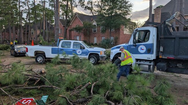 Ликвидация последствий торнадо в округе Хьюстон, штат Техас, США