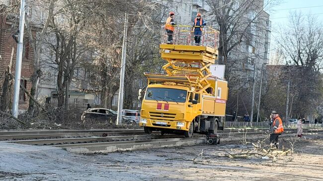 Ликвидация последствий ночной атаки беспилотников ВСУ в Таганроге