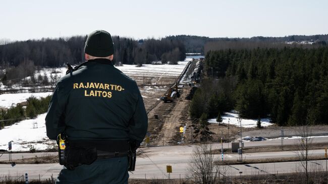 Строительство забора на границе Финляндии и России