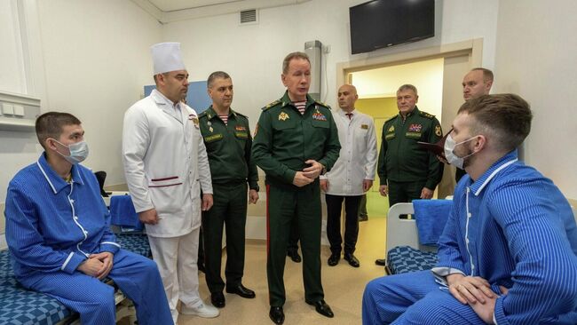 Директор Росгвардии Виктор Золотов в Главном военном клиническом госпитале войск национальной гвардии