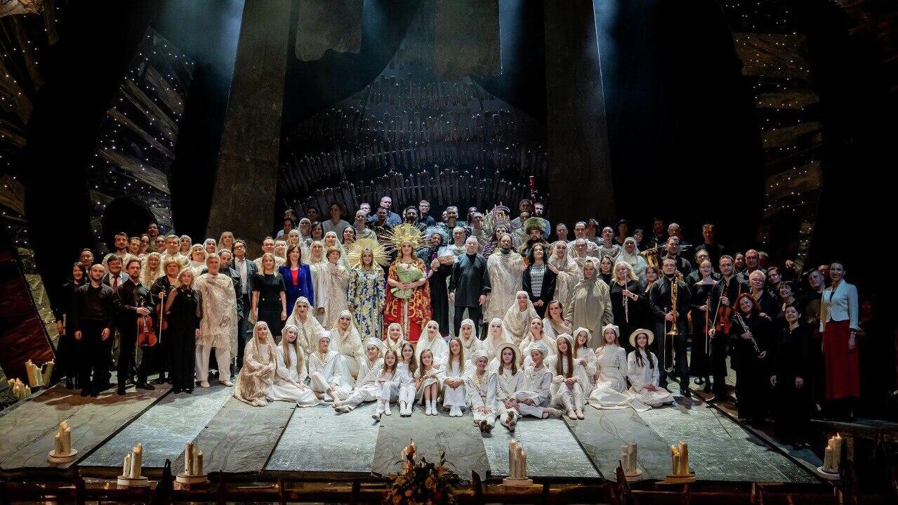 Артисты удмуртского театра оперы и балета на сцене Большого театра в Москве Артисты удмуртского театра оперы и балета на сцене Большого театра в Москве - РИА Новости, 1920, 26.11.2025