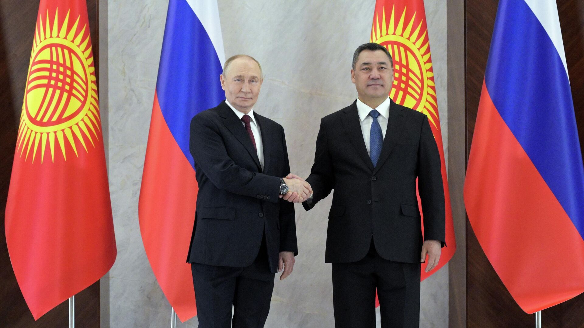 Путин и Жапаров приняли совместное заявление по итогам встречи в Бишкеке