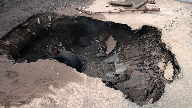 Место обвала грунта в Омске