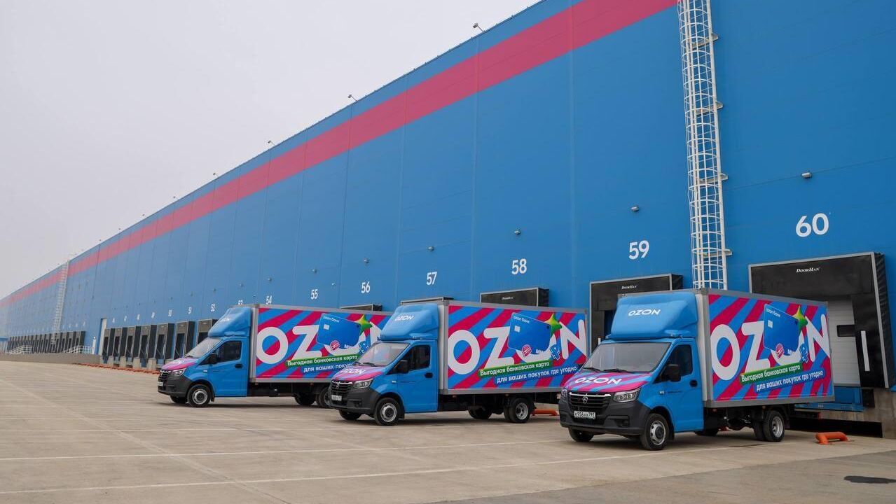 Крупнейший в СКФО логистический центр Ozon открыли в Дагестане - РИА Новости, 1920, 26.11.2025
