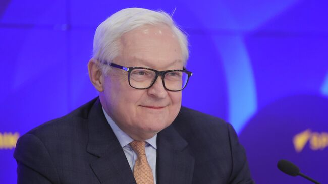 Заместитель министра иностранных дел РФ Сергей Рябков в время пресс-конференции