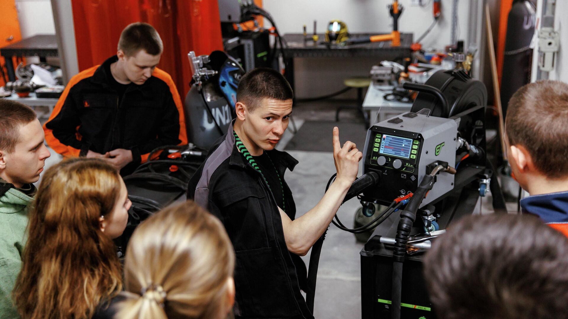 Дериа Графикс предоставила оборудование для финала чемпионата Профессионалы Дериа Графикс предоставила оборудование для финала чемпионата Профессионалы - РИА Новости, 1920, 26.11.2025