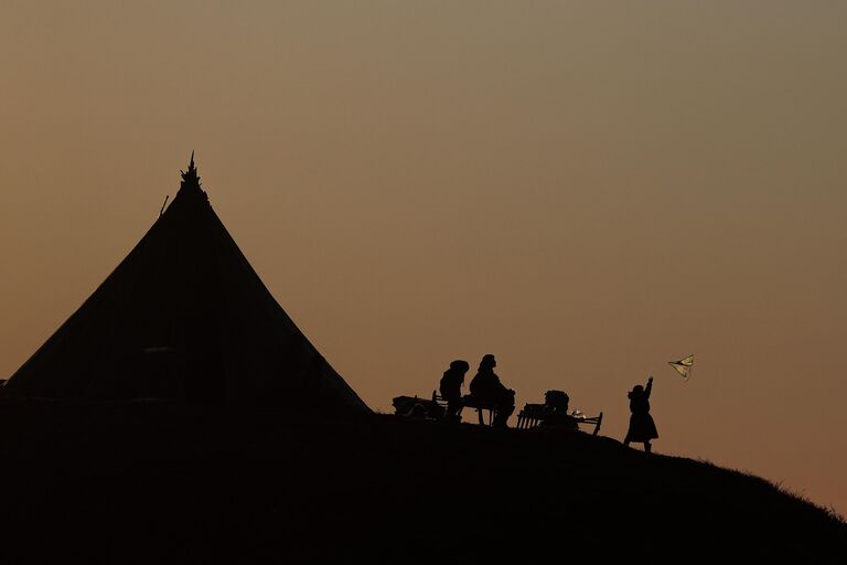 Фотография Доната Сорокина Жизнь стойбища рода Вануйто Фотография Доната Сорокина Жизнь стойбища рода Вануйто