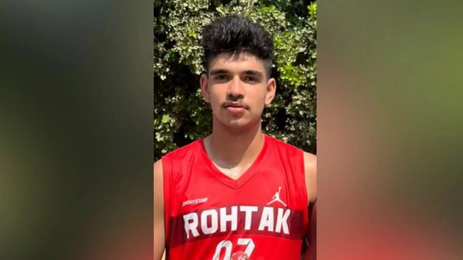 Игрок юниорской сборной Индии Хардик Рати