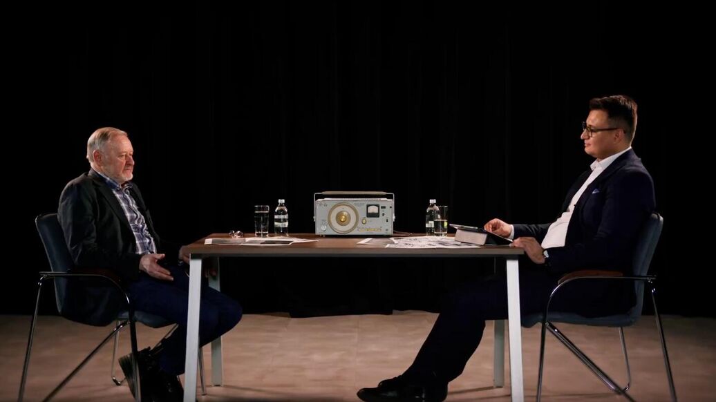 Первые выпуски подкаста "НИИ Понятно" собрали два миллиона просмотров