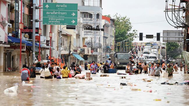 Последствия наводнения в провинции Сонгкла в Таиланде