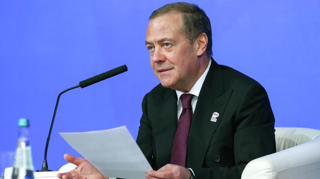 Дмитрий Медведев