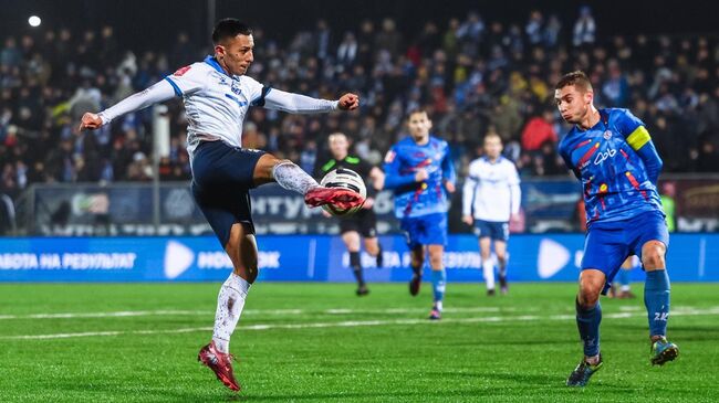 Эпизод матча КАМАЗ - Крылья Советов