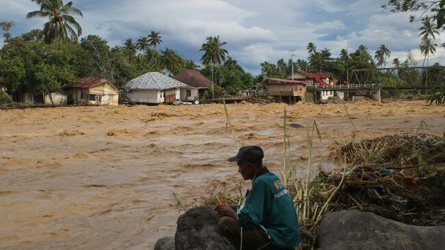 Последствия наводнения в Индонезии. 28 ноября 2025