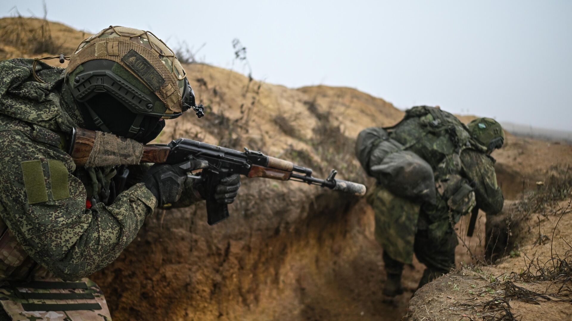 Российские военнослужащие в зоне СВО Российские военнослужащие в зоне СВО - РИА Новости, 1920, 08.12.2025