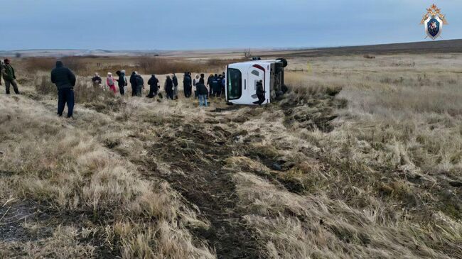 На месте ДТП с автобусом, который перевозил детей из города Магнитогорска в Челябинск на соревнования по футболу
