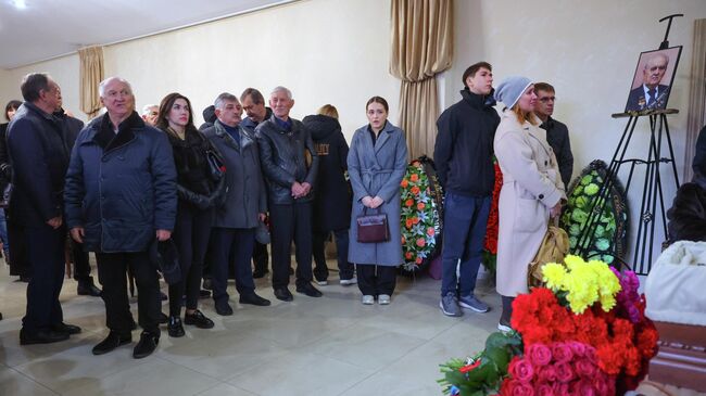 Прощание с конструктором Валерианом Соболевым в Волгограде