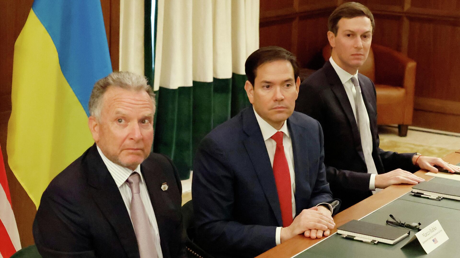 Стив Уиткофф, Марко Рубио и Джаред Кушнер на встрече с украинской делегацией - РИА Новости, 1920, 08.12.2025