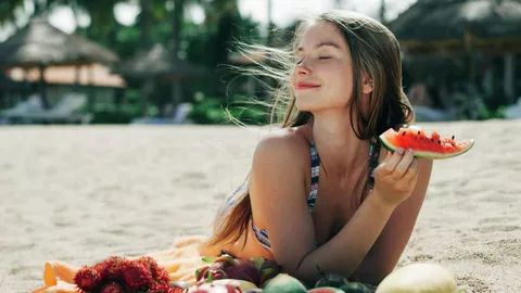 Девушка на пляже