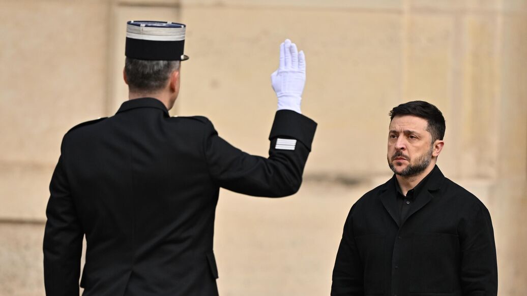 "Режим зашатался". На Западе спорят, кому передать власть на Украине