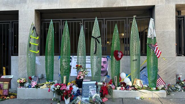 Мемориал погибшей служащей нацгвардии в Вашингтоне