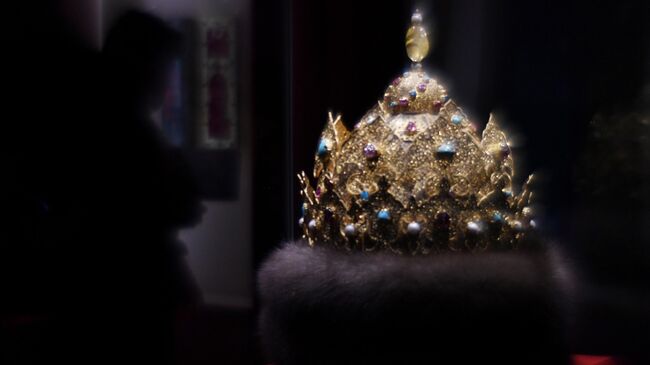 Шапка Казанская, представленная в экспозиции на выставке Закат династии. Последние Рюриковичи. Лжедмитрий в музее Московского Кремля