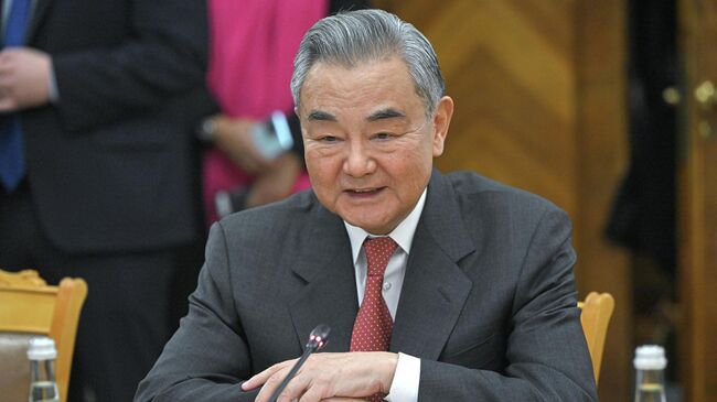 Министр иностранных дел Китая Ван И на встрече в Москве с министром иностранных дел РФ Сергеем Лавровым