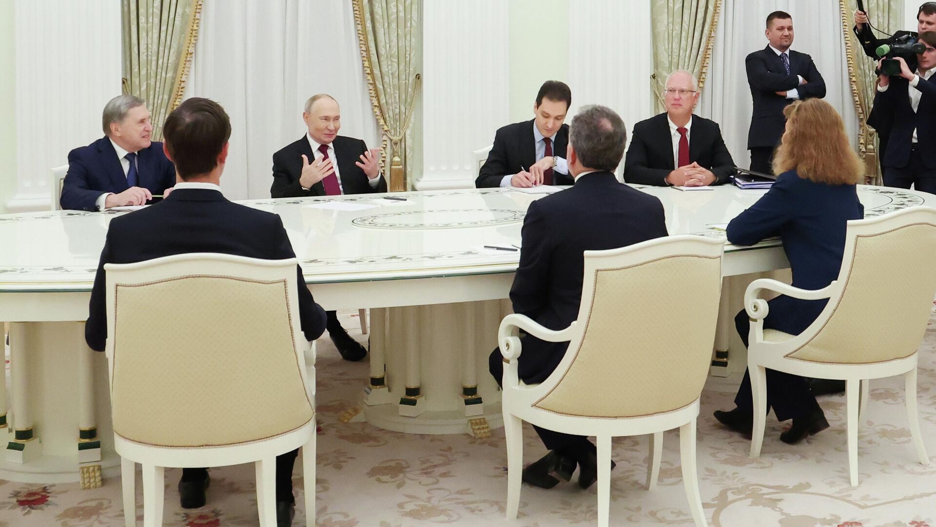 Президент России Владимир Путин во время встречи со спецпосланником президента США Стивеном Уиткоффом Президент России Владимир Путин во время встречи со спецпосланником президента США Стивеном Уиткоффом - РИА Новости, 1920, 05.12.2025