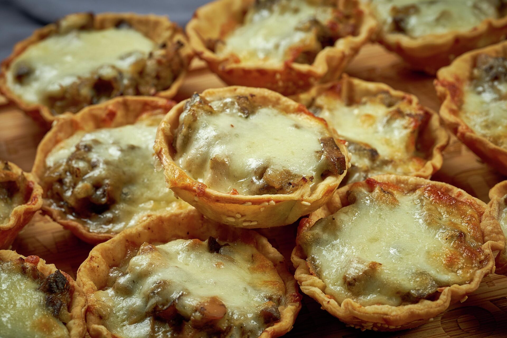 Жульен в тарталетках - РИА Новости, 1920, 04.12.2025