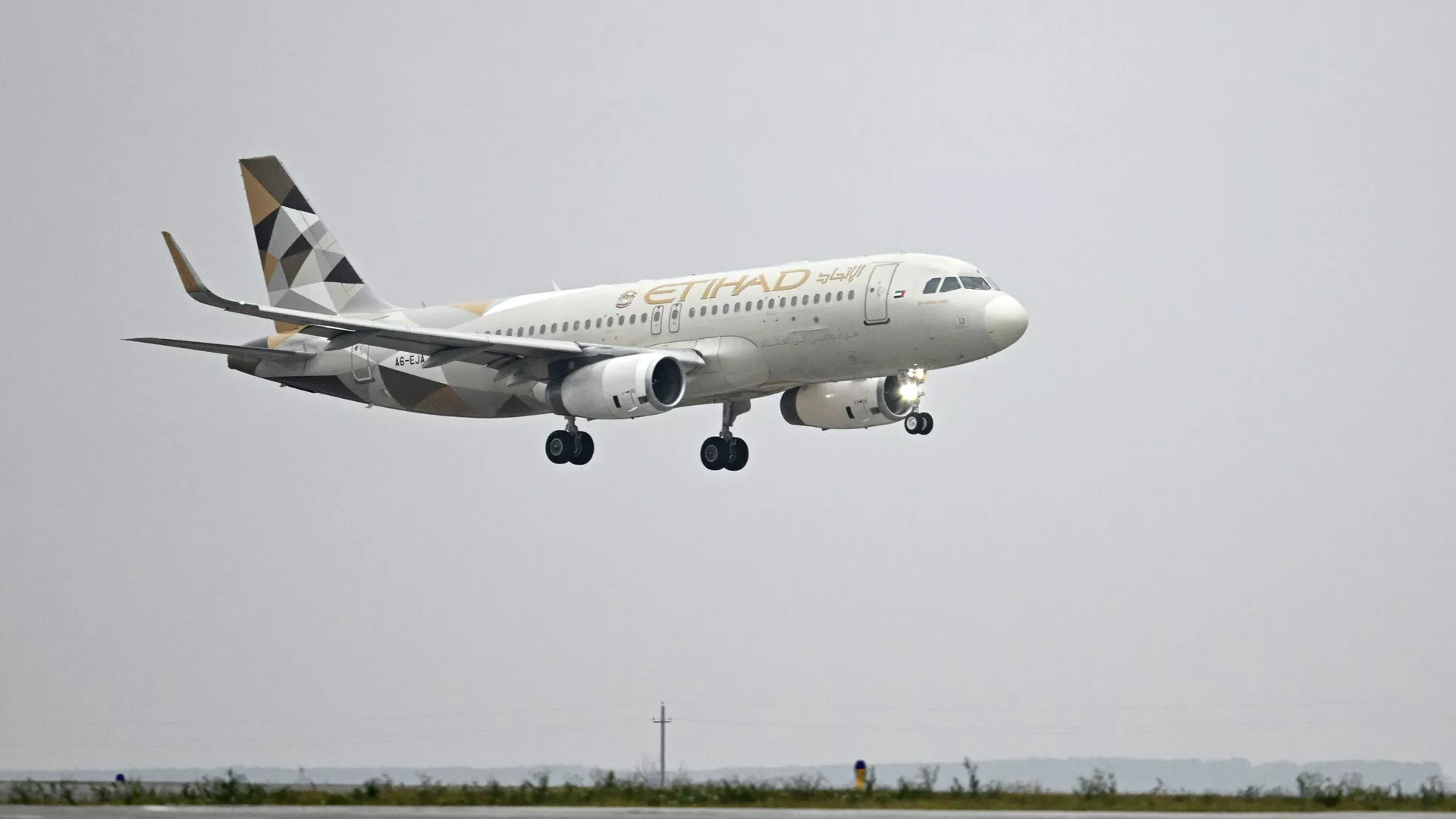 Рейсы с туристами из РФ задерживаются из-за проблем с ПО самолетов