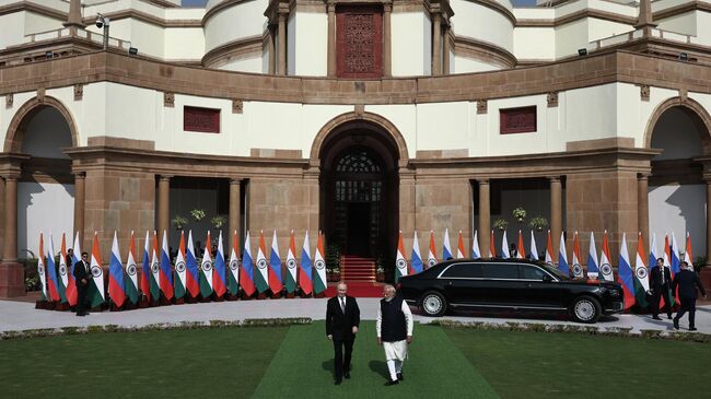 Президент РФ Владимир Путин и премьер-министр Индии Нарендра Моди перед началом российско-индийских переговоров в Нью-Дели. 5 декабря 2025