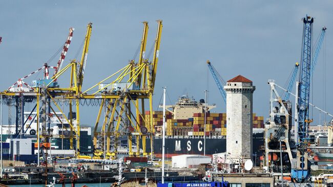 Порт Ливорно, Италия