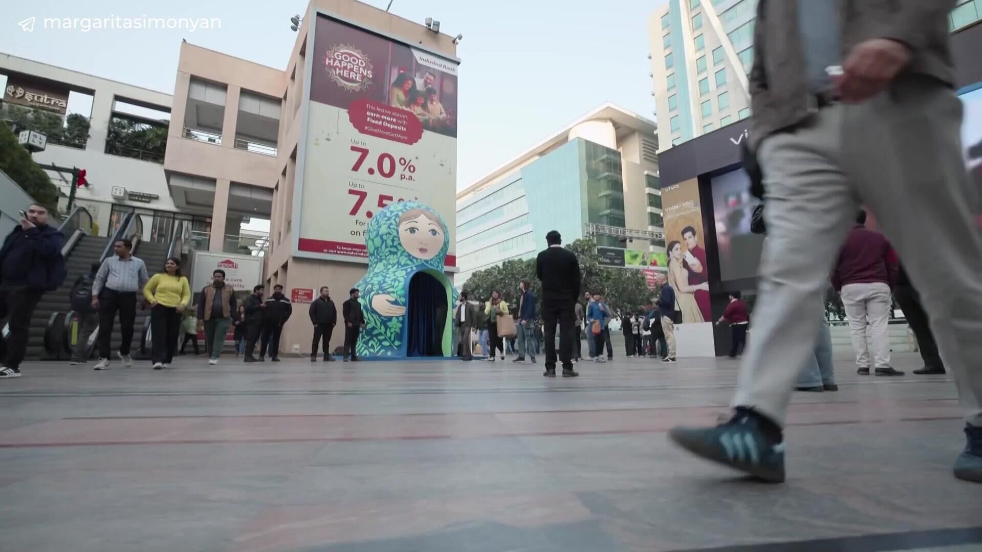 Студия RT в виде огромной матрешки в Дели - РИА Новости, 1920, 05.12.2025