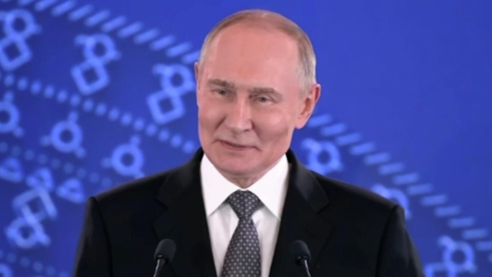 Путин о развитии Индии и йоге из песни Высоцкого - РИА Новости, 1920, 05.12.2025