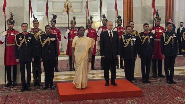 Государственный приём от имени Президента Республики Индии Дроупади Мурму в честь Президента Российской Федерации Владимира Путина