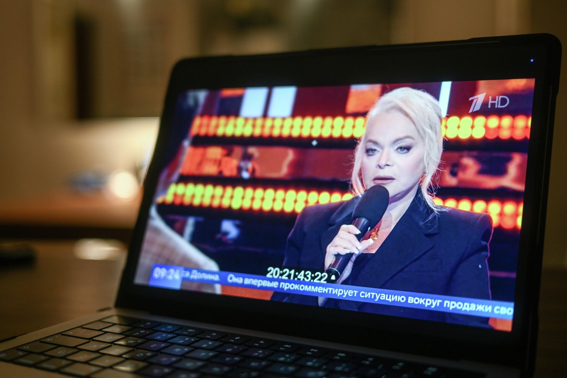 Трансляция специального выпуска программы Пусть говорят с Ларисой Долиной Трансляция специального выпуска программы Пусть говорят с Ларисой Долиной - РИА Новости, 1920, 16.12.2025