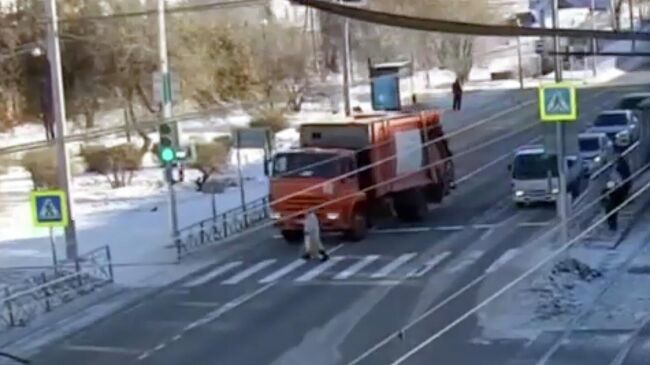 Момент ДТП в Улан-Удэ. Кадр видео