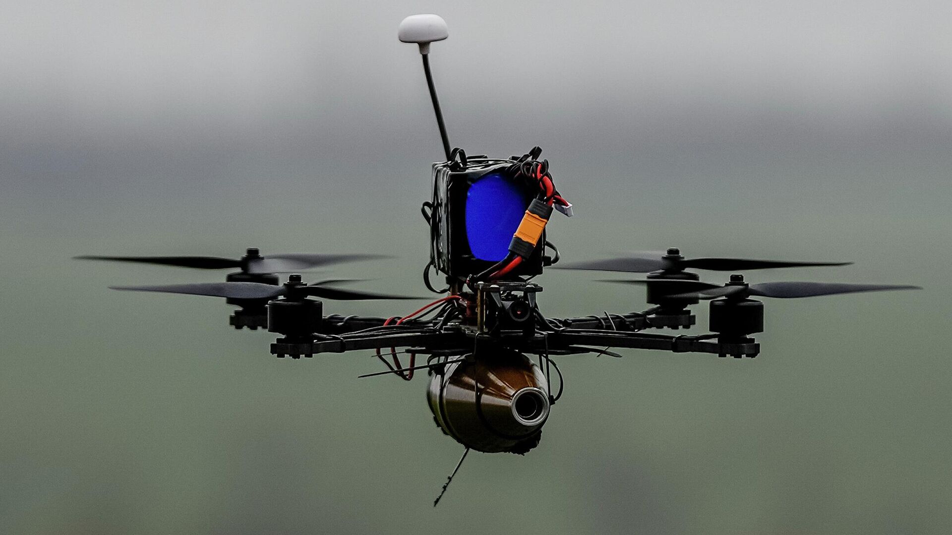 Украинский дрон - РИА Новости, 1920, 23.12.2025