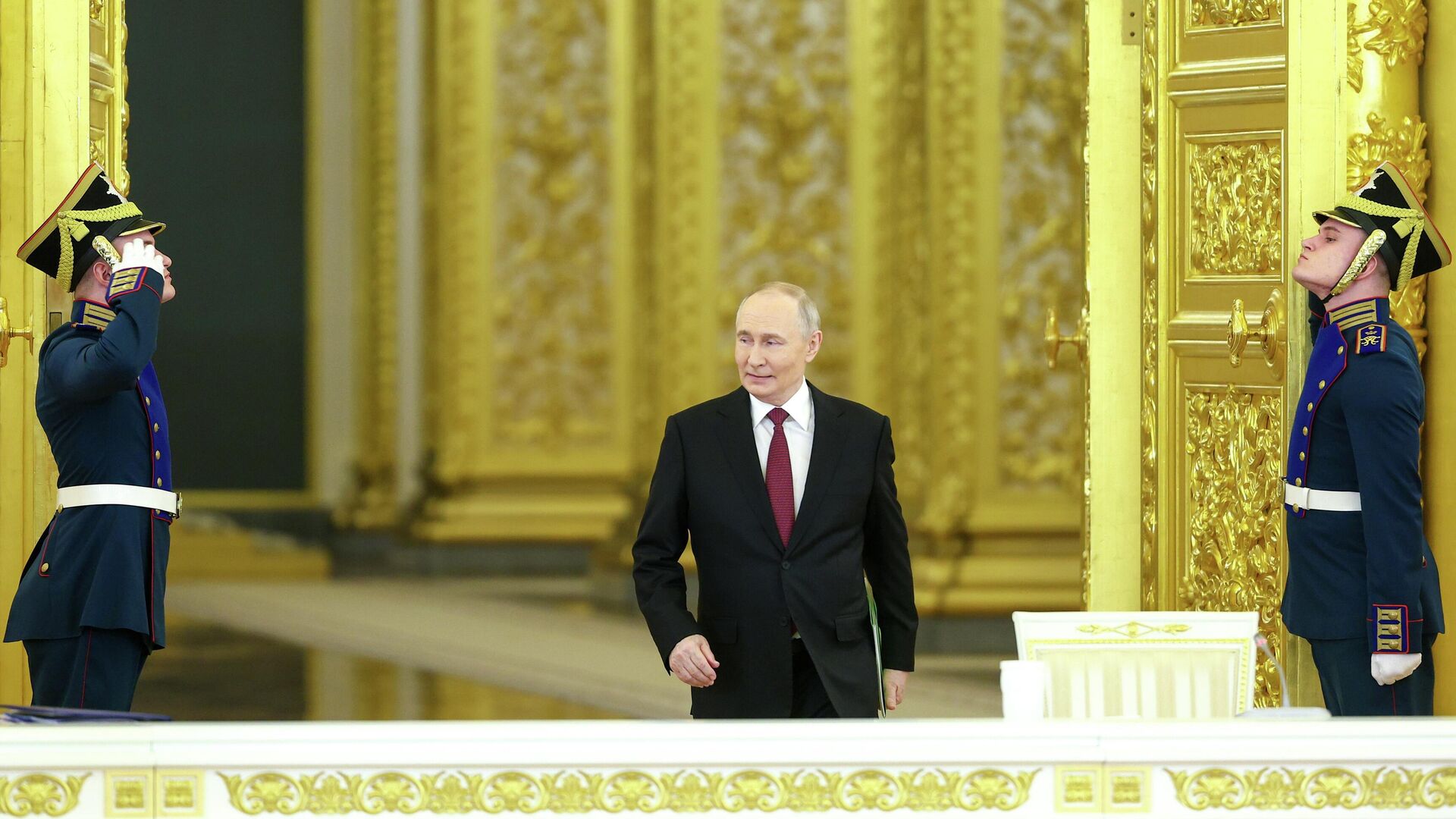 Президент РФ Владимир Путин перед заседанием Совета по стратегическому развитию и национальным проектам Президент РФ Владимир Путин перед заседанием Совета по стратегическому развитию и национальным проектам - РИА Новости, 1920, 08.12.2025