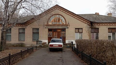 Бывшая школа, ставшая домом для погорельцев Бывшая школа, ставшая домом для погорельцев