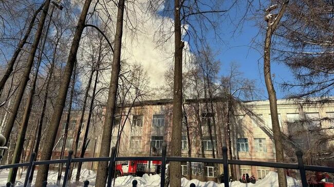 Ликвидация пожара в педагогическом колледже в Новосибирске. 9 декабря 2025