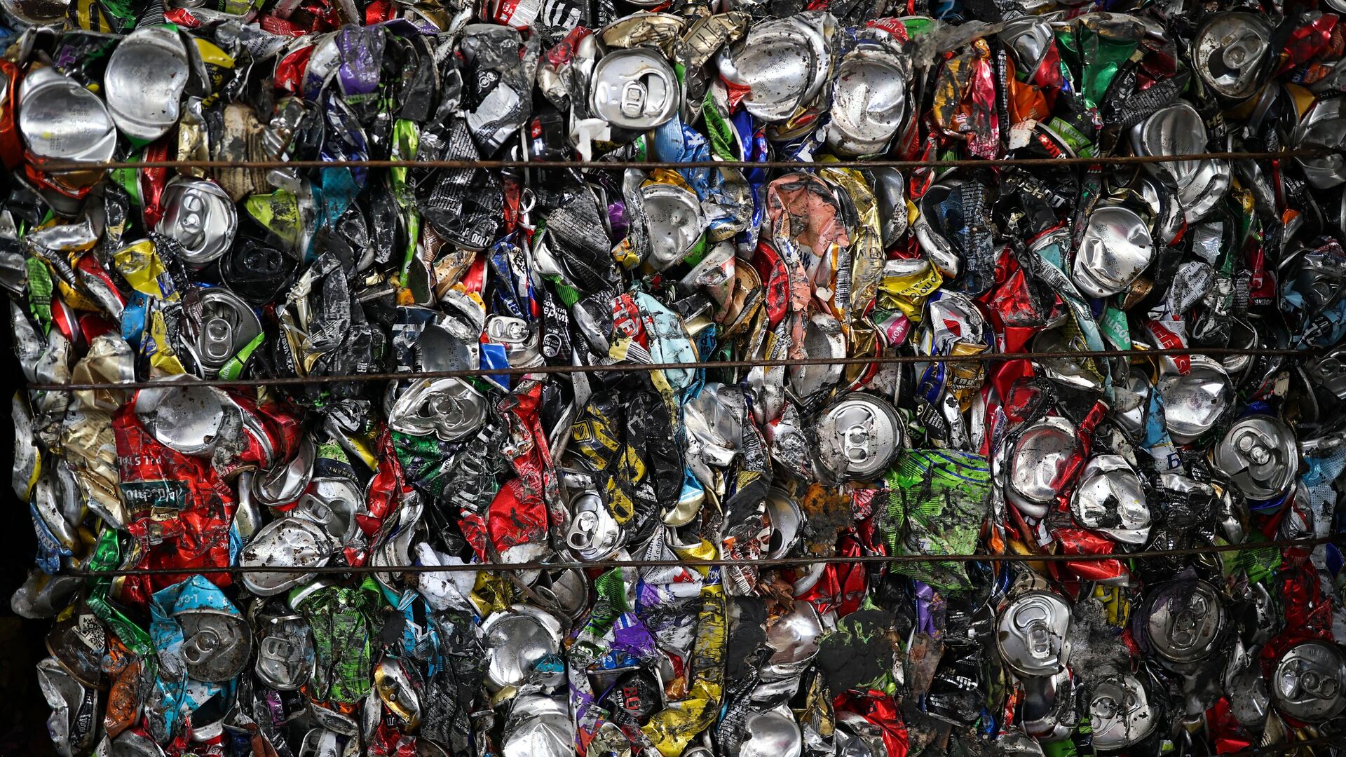 Работа мусоросортировочного комплекса - РИА Новости, 1920, 10.12.2025