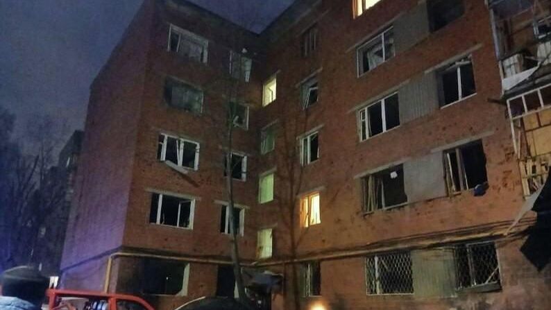 Последствия атаки украинских беспилотников в Чебоксарах - РИА Новости, 1920, 09.12.2025