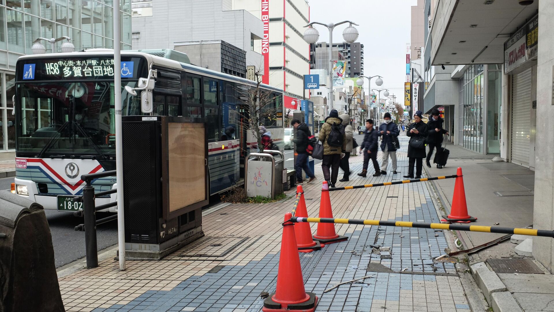 Последствия землетрясения в Хатинохе, Япония - РИА Новости, 1920, 09.12.2025
