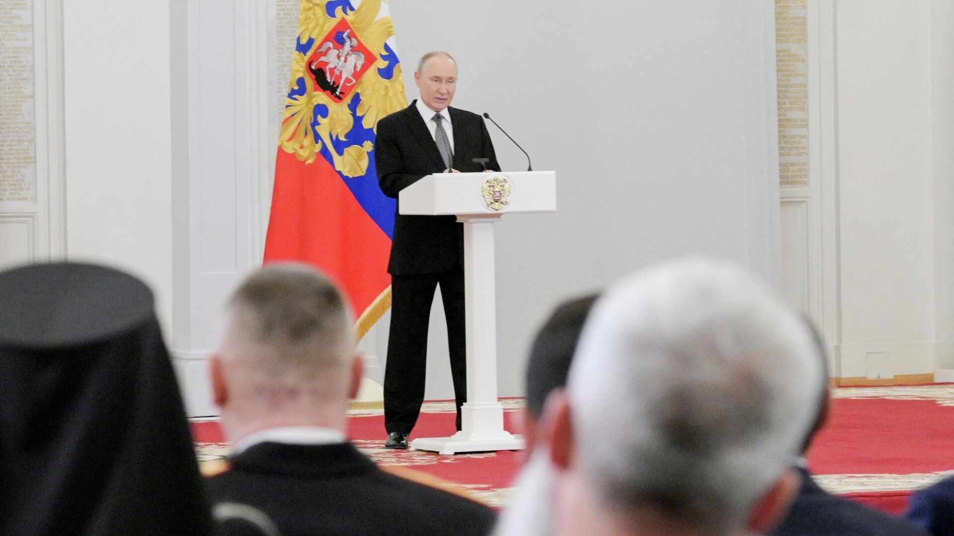 Президент РФ Владимир Путин выступает на торжественном мероприятии по случаю празднования Дня Героев Отечества Президент РФ Владимир Путин выступает на торжественном мероприятии по случаю празднования Дня Героев Отечества - РИА Новости, 1920, 09.12.2025