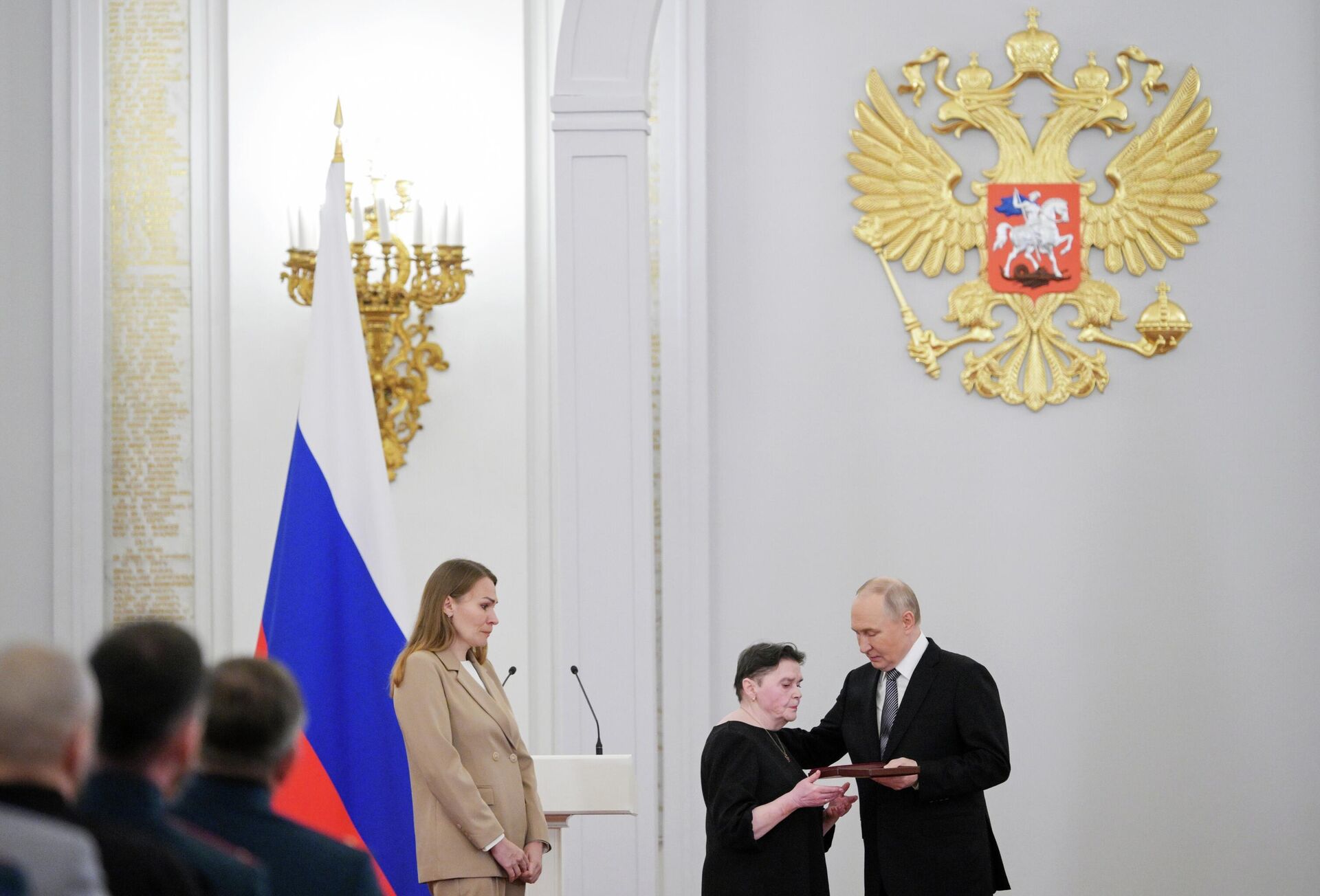 Президент РФ Владимир Путин на торжественном мероприятии по случаю празднования Дня Героев Отечества