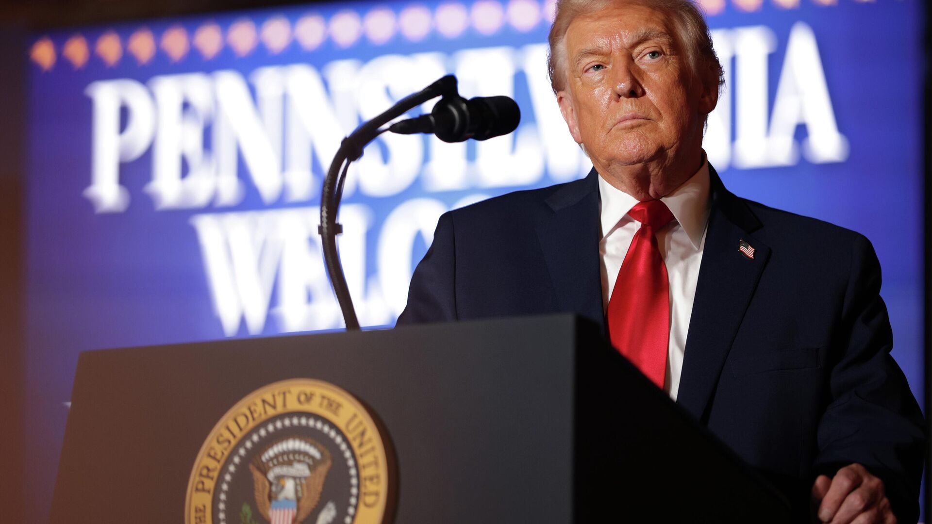 Президент США Дональд Трамп выступает перед сторонниками в штате Пенсильвания. 9 декабря 2025 - РИА Новости, 1920, 10.12.2025